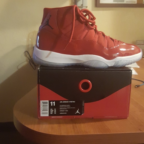 Air Jordan Retro main image 4